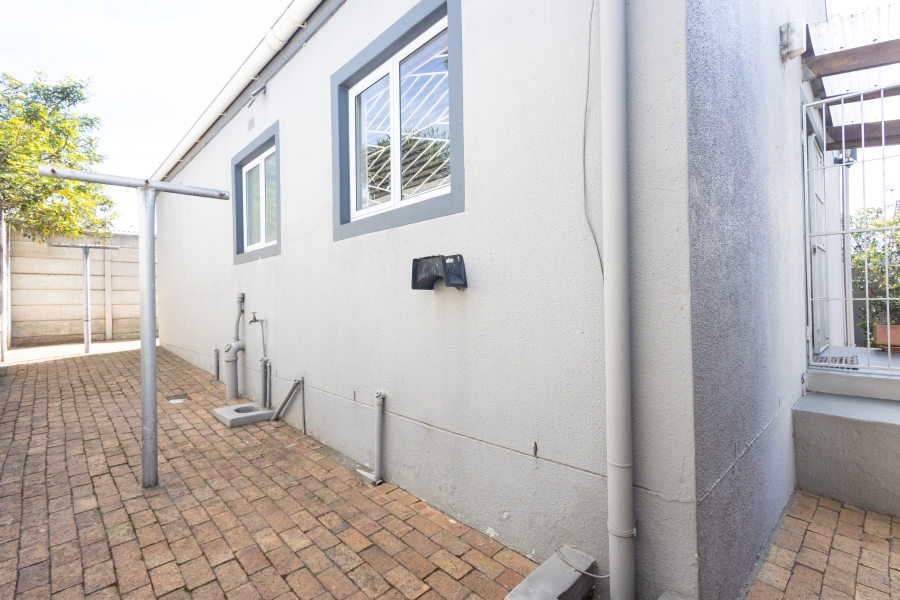2 Bedroom Property for Sale in Protea Village Western Cape
